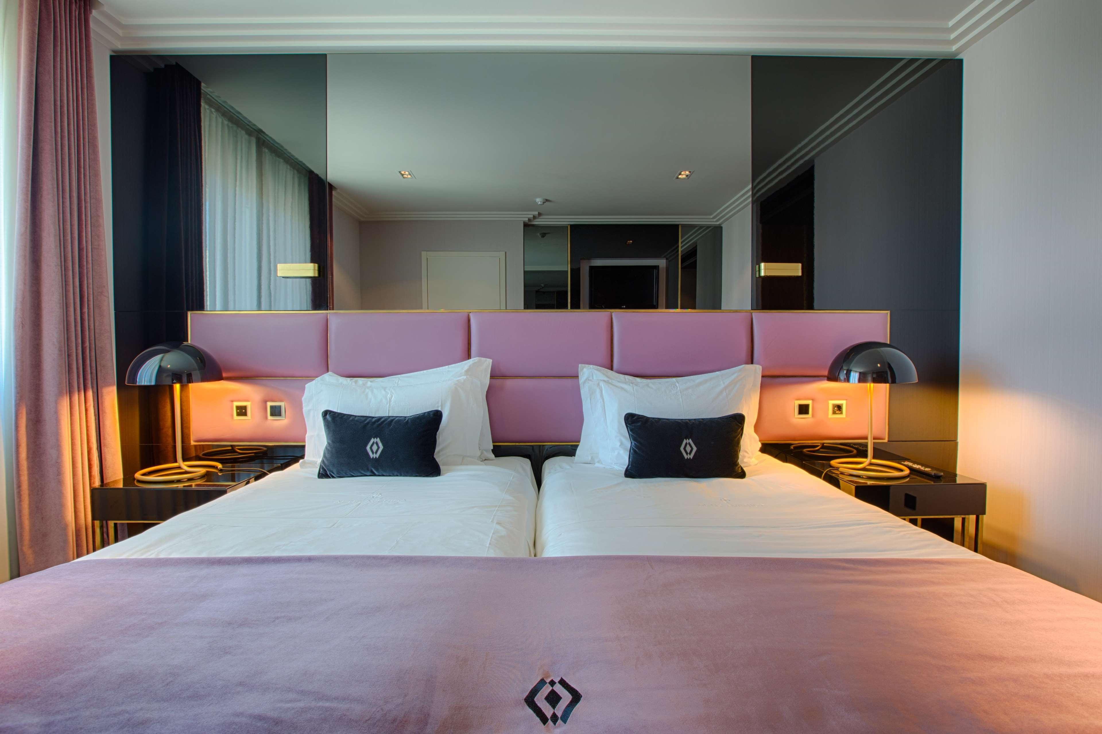 Altis Avenida Hotel Lisbon Luaran gambar Deluxe room