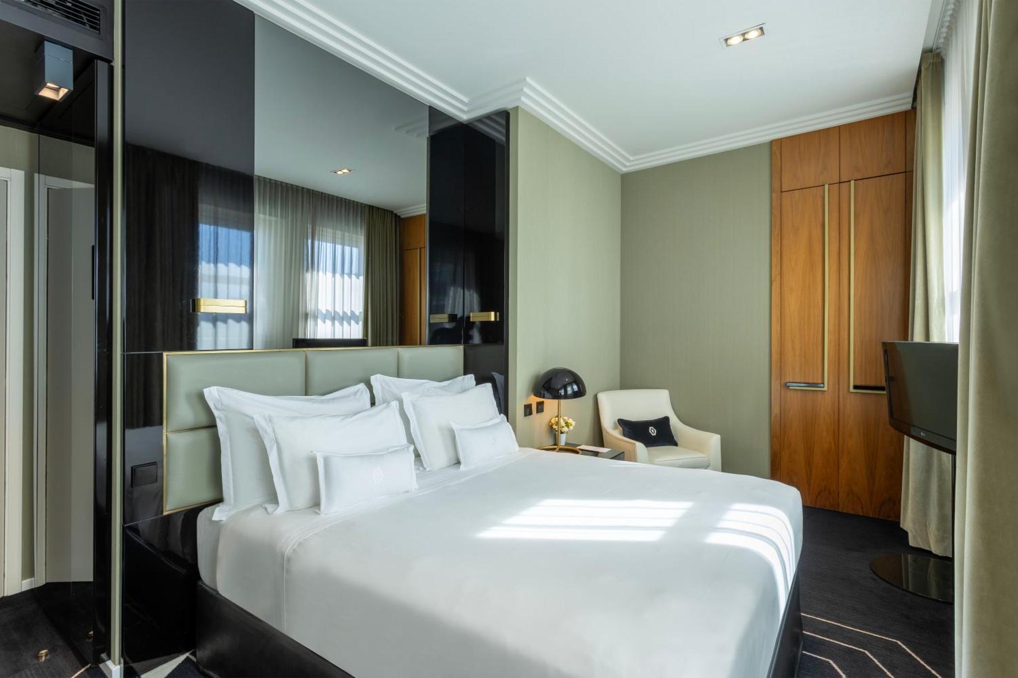 Altis Avenida Hotel Lisbon Luaran gambar Deluxe room